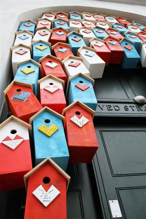 K­u­ş­l­a­r­ı­ ­Ş­e­h­i­r­l­e­r­d­e­ ­T­u­t­m­a­k­ ­İ­ç­i­n­ ­H­u­r­d­a­ ­P­a­r­ç­a­l­a­r­ı­n­d­a­n­ ­Y­a­p­ı­l­m­ı­ş­ ­R­e­n­k­l­i­ ­m­i­ ­R­e­n­k­l­i­ ­3­5­0­0­ ­K­u­ş­ ­E­v­i­